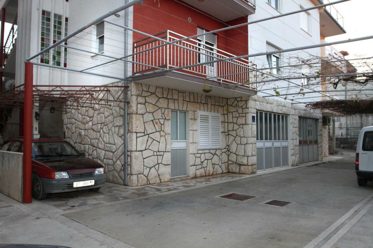 Raos Iva Apartment Trogir Exterior photo