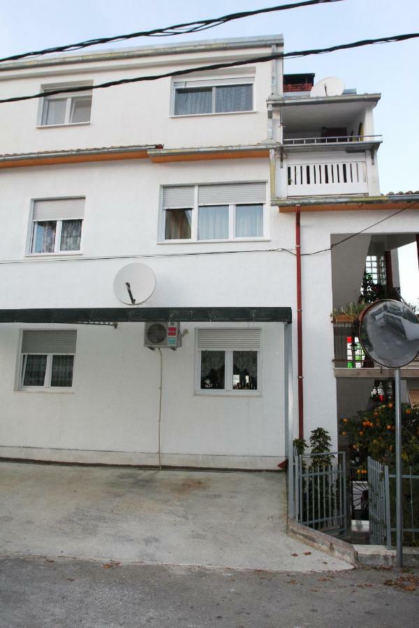 Raos Iva Apartment Trogir Exterior photo